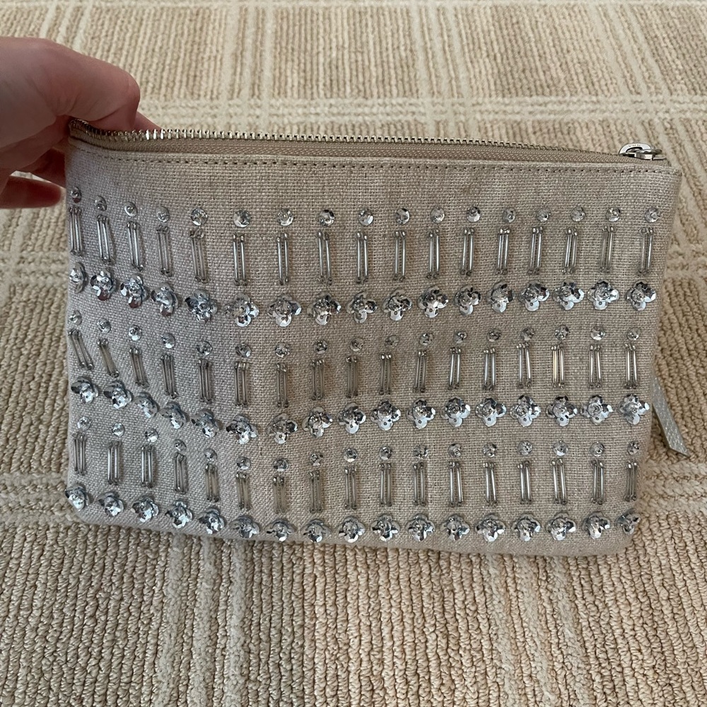 Vineyard Bine Sequence Clutch